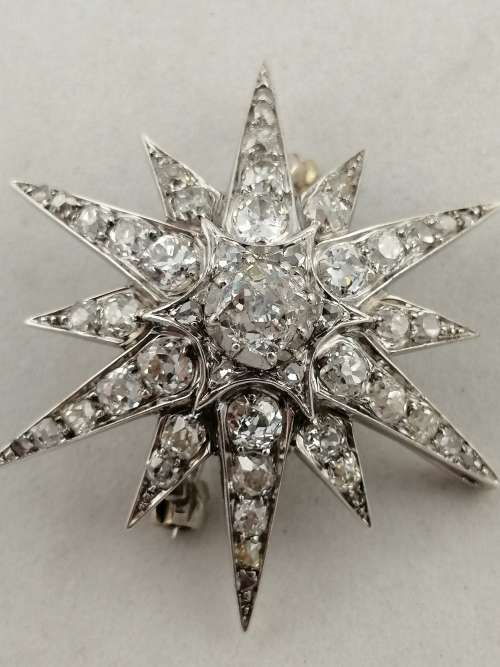 A Spectacular Antique 18ct White Gold  and Diamond Adjustable Brooch/Pendant
