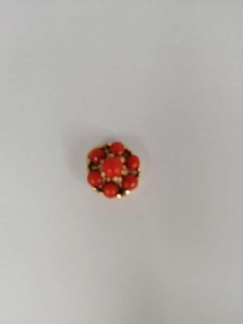 Vintage 9ct yellow gold  Coral Pendant