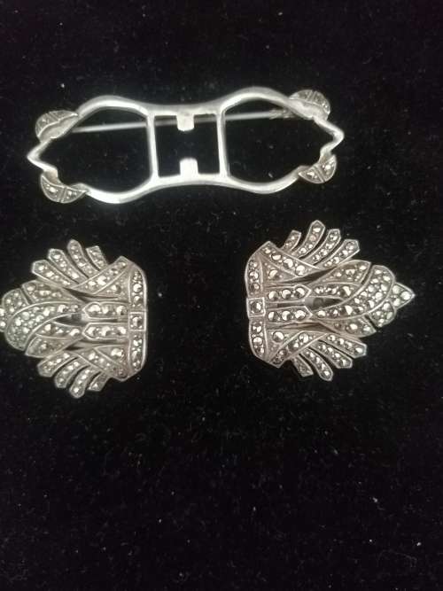 VINTAGE MARCASITE AND SILVERT0NE DUETTE BROOCH /DRESS /SHOE CLIPS
