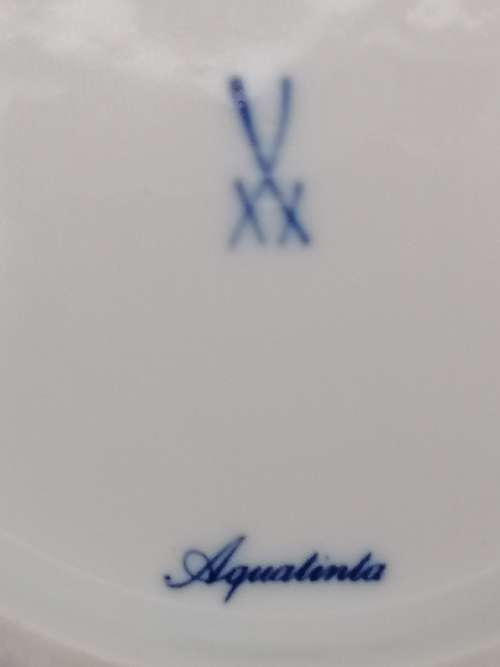 MEISSEN AQUATINTA WHITE, BLUE AND GOLD TRINKET BOWL