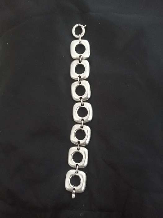 A Classy Square linked 925 Silver Bracelet.
