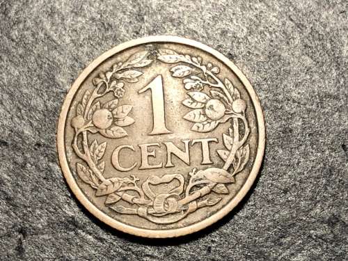 Nice 1922 Netherlands 1 cent coin