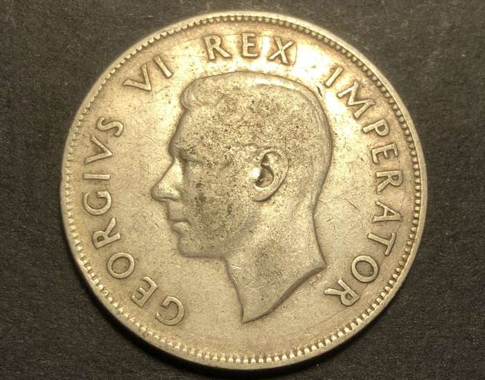 Scarce 1945 SA Union 2 ½ shillings (half crown) silver coin - Only 183,406 minted