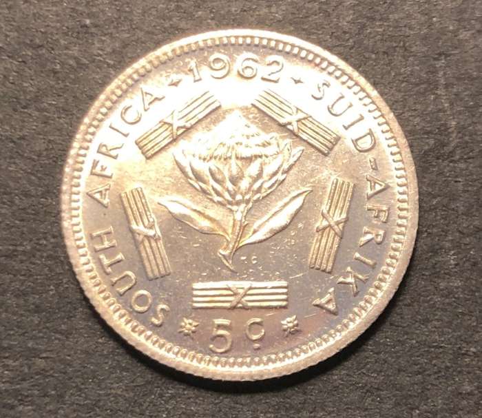 Brilliant AU+/UNC 1962 RSA Silver 5 cent coin