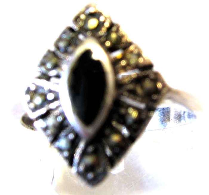 Cute Sterling Silver, Marcasite and Black Onyx Ring.