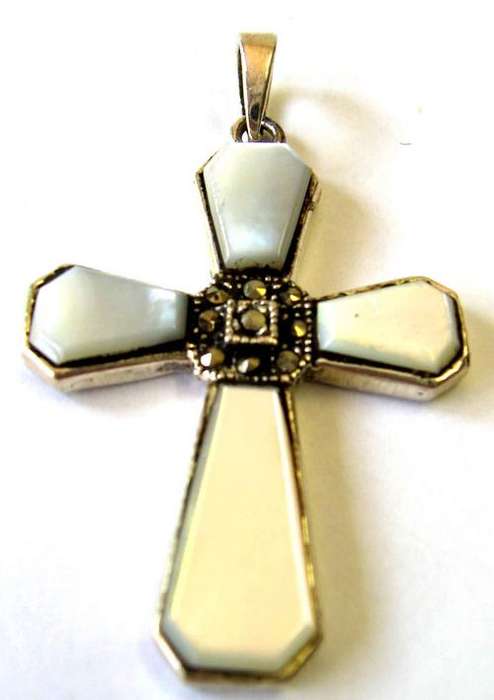 Beautiful, Sterling Silver, Marcasite and Mother of Pearls Cross / Pendant.