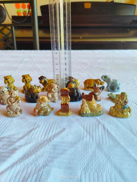 Nice large lot of vintage Wade Whimsies ornaments.