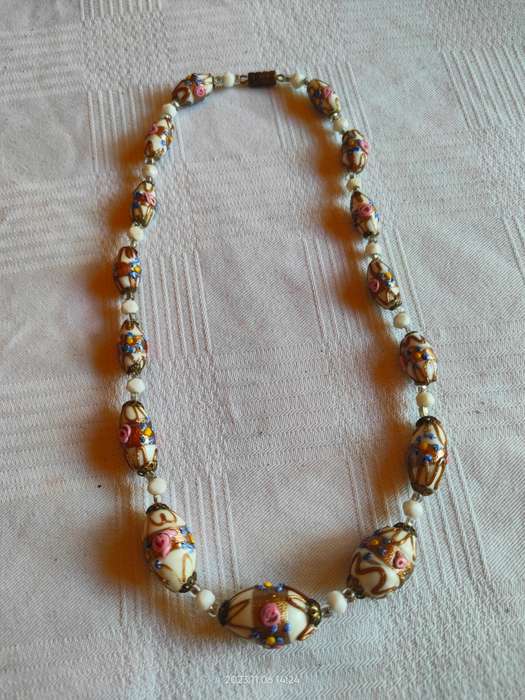 Stunning vintage 1950`s Murano wedding cake beads necklace