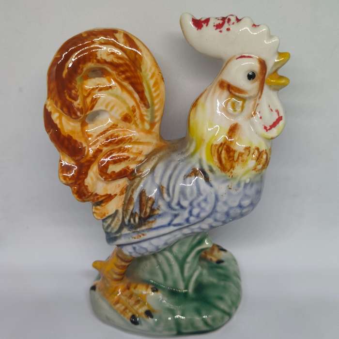 Vintage kitch rooster ornament/figurine