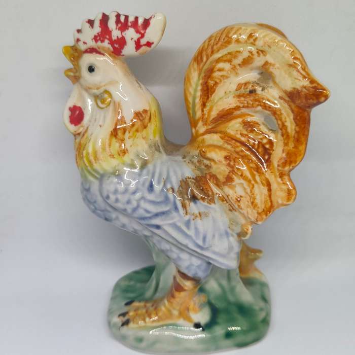 Vintage kitch rooster ornament/figurine