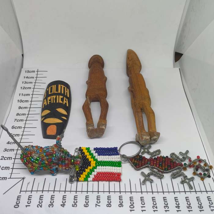 Nice lot of proudly South African ornaments