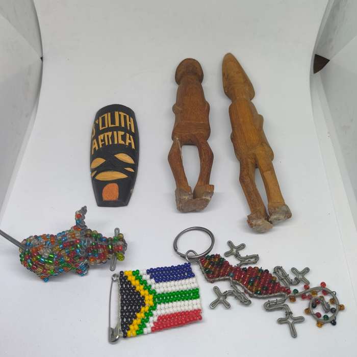 Nice lot of proudly South African ornaments
