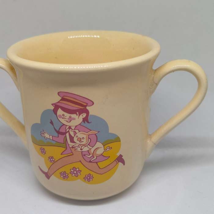 Two vintage kids mugs