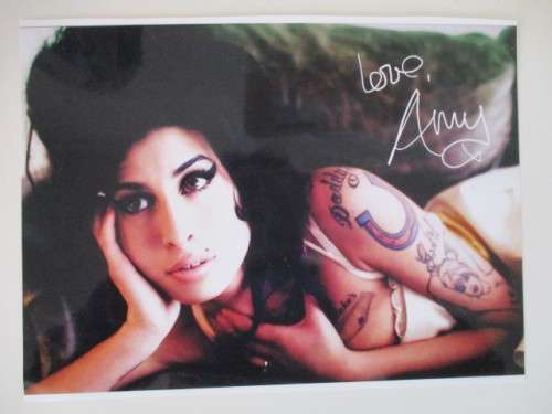 PRINTED - AUTOGRAPH AMY WYNHOUSE A4 SIZE