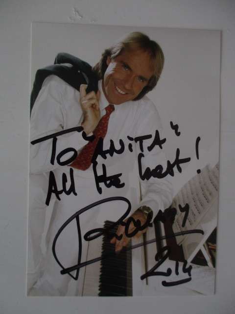 AUTOGRAPHED SIGNED - RICHARD CLAYDERMAN ABOUT POSTCARD SIZE