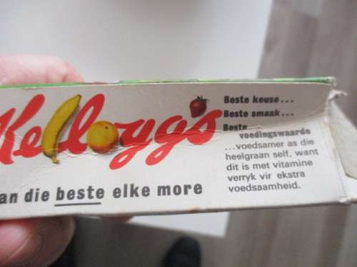 VINTAGE   -  KELLOGGS - RAISIN BRAN BOX   1 OZ.