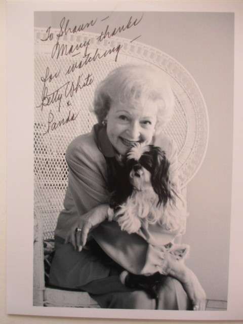 AUTOGRAPHED / SIGNED - BETTY WHITE  - GOLDEN GIRLS  A4 SIZE