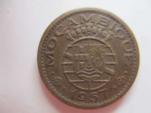 MOZAMBIQUE  - 50 CENTAVOS -  1957