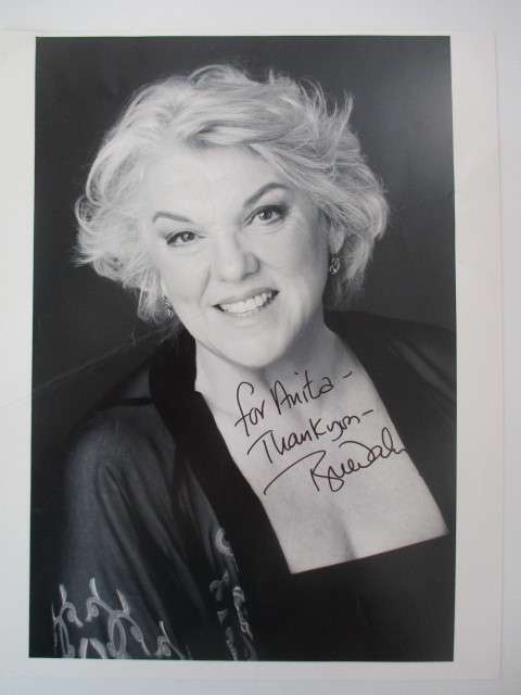 AUTOGRAPHED / SIGNED - TYNE DALY  -  CAGNEY AND LACEY A4 SIZE