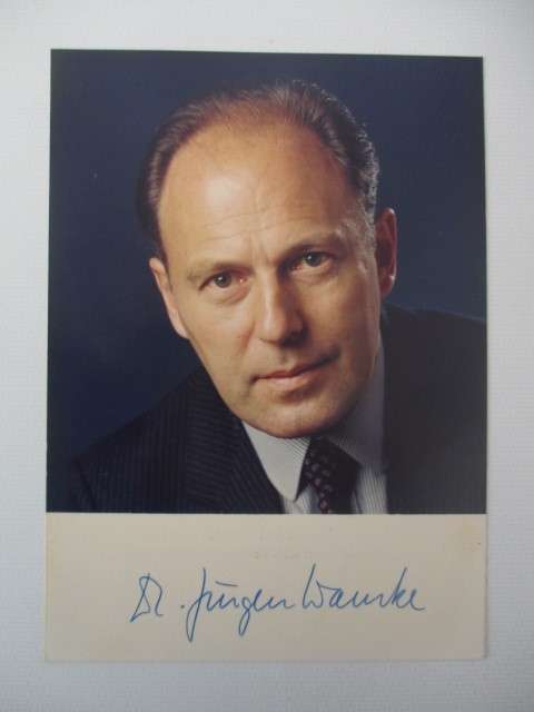 AUTOGRAPHED / SIGNED - DR. JURGEN WARNKE   GERMAN POLITICIAN