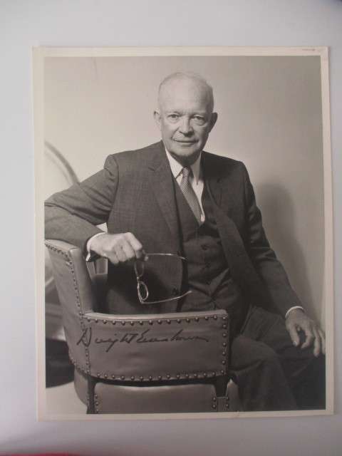 AUTOGRAPHED / SIGNED -  USA  PRESIDENT DWIGHT D. EISENHOWER A4 FREE GEORGE BUSH FUNERAL CARD!!!