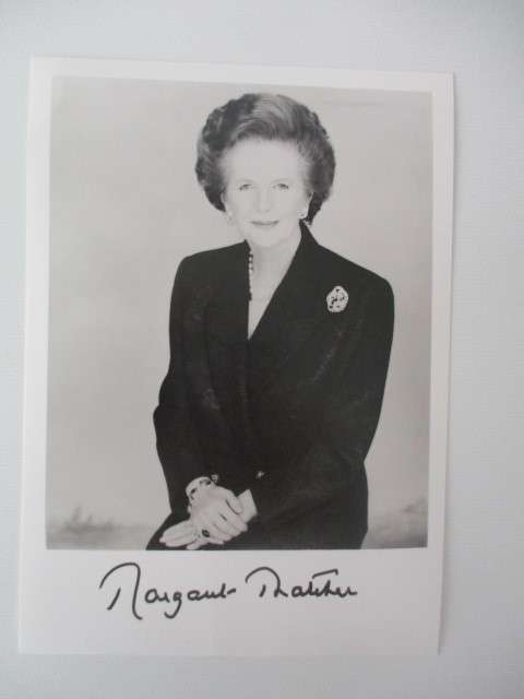 AUTOGRAPHED / SIGNED - MARGARET THATCHER AND PRINTED LETTER
