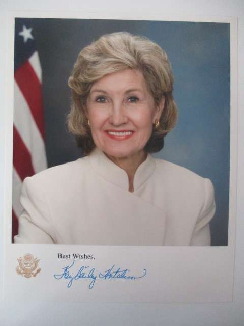 AUTOGRAPHED / SIGNED - KAY BAILEY HUTCHISON  A4 SIZE
