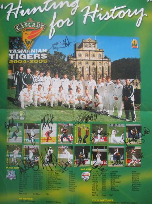 LOVELY TEAM SIGNED POSTER -  TASMANIAN TIGERS 2004-2005 - CRICKET