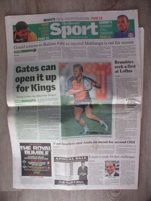 NEWSPAPER THE HERALD -  ITS  A BOY!!! KATE AND WILLIAM - 2013