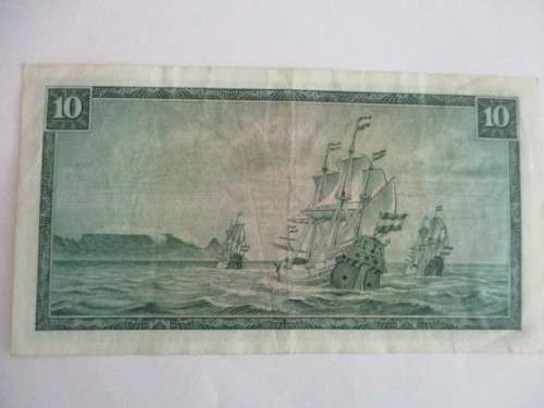 SOUTH AFRICA - R10 BANK NOTE - SERIAL NUMBER - C188 767861 GREAT CONDITION