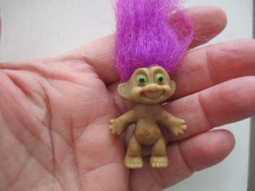 VINTAGE MINI TROLL  APP. 2 1/2cm TALL