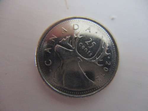 BEAUTIFUL 25c CANADA COIN 2012 BEAUTIFUL CONDITION