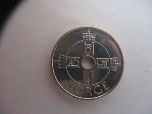 BEAUTIFUL 1 KRONE 2010  COIN