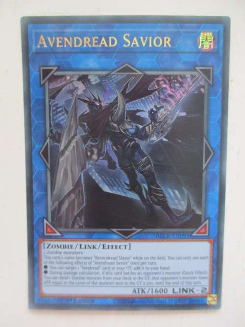 YU-GI-OH TRADING CARD - AVENDREAD SAVIOR / FOIL CARD / SHINY