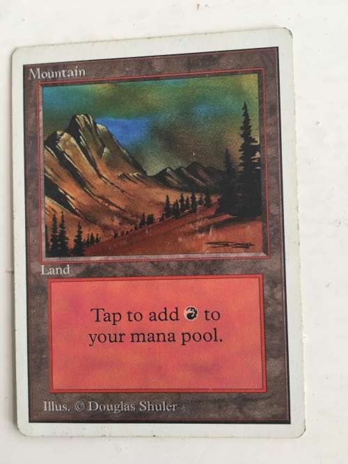 MAGIC THE GATHERING TRADING CARDS SET OF 4 MOUNTAIN CARDS  INCLUDING ONE BETA