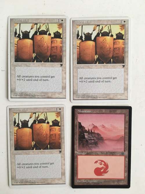MAGIC THE GATHERING - SHIELD WALL - LEGENDS X 3 CARDS PLUS ANOTHER