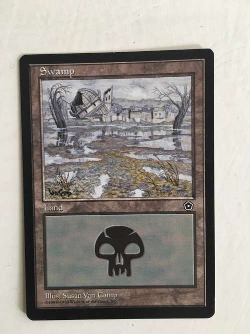 MAGIC THE GATHERING - SWAMP X 4 CARDS