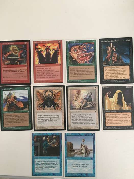 MAGIC THE GATHERING 10 RANDOM CARDS  FOR R40 - GET YOURS NOW!!!!