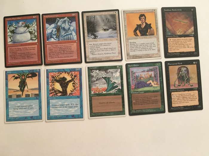 MAGIC THE GATHERING LOT OF 9 CARDS FOR R38 GET YOURS NOW!!!!!