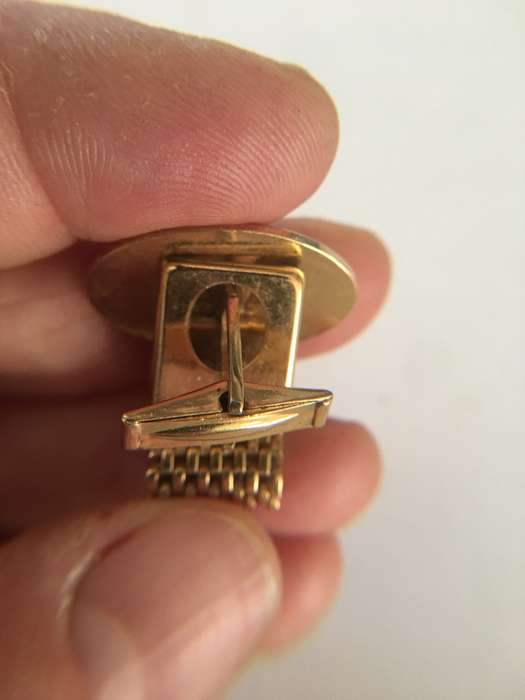 VINTAGE EXECUTIVE   CUFF LINKS  MAY BE PLATED NOTE ONE CLASP IS  UNNATACHED