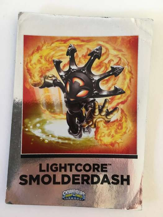 TOPPS SKYLANDERS TRADING CARD - LIGHTCORE SMOLDERDASH