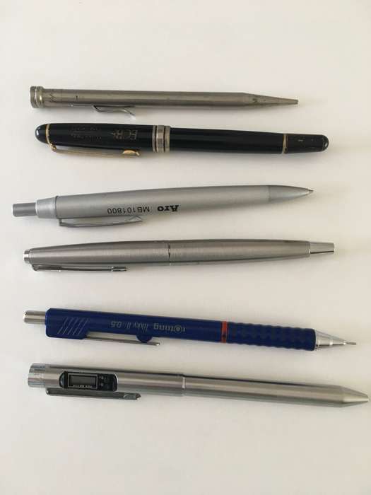 VINTAGE ASSORTMENT OF PENS INCLUDING PARKER AND RETRACTIBLE PENCILS