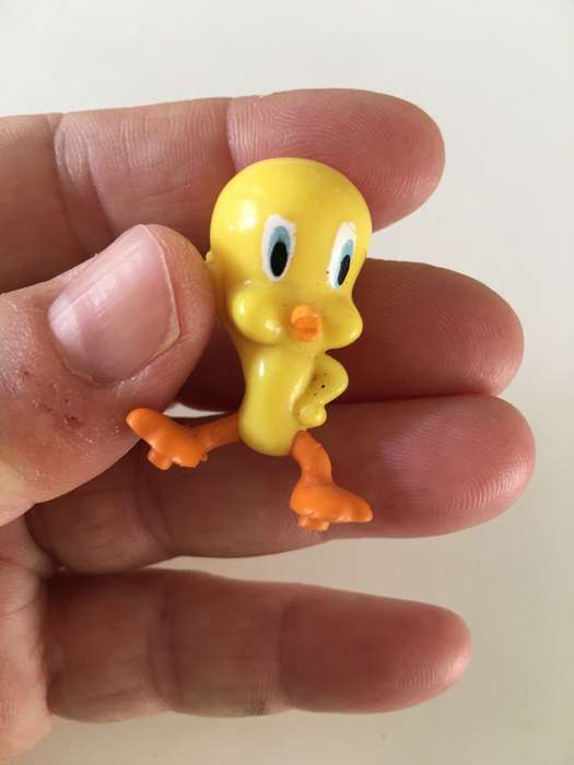 VINTAGE LOONEY TUNES TWEETY BIRD PVC FIGURE