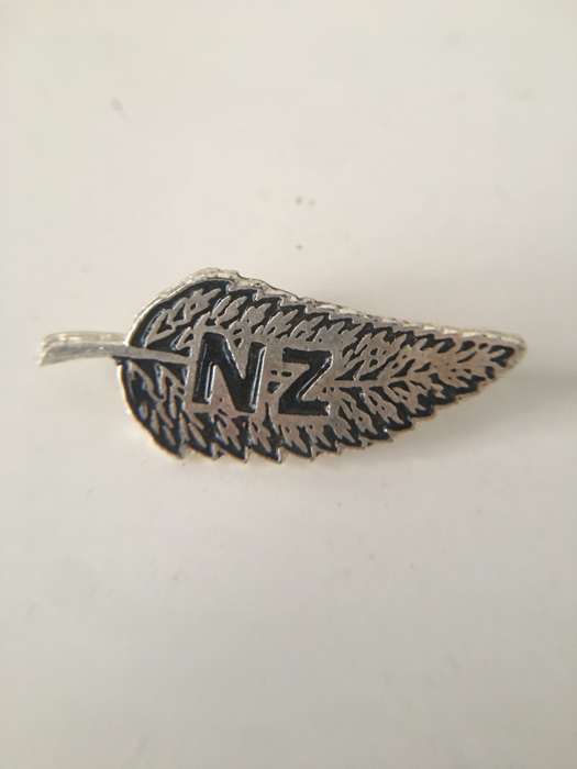 LOVELY NEW ZEALAND - ALL BLACKS BADGE