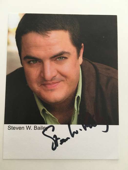AUTOGRAPHED / SIGNED - STEVEN W. BAILEY - GREYS ANATOMY BROADER THAN POSTCARD