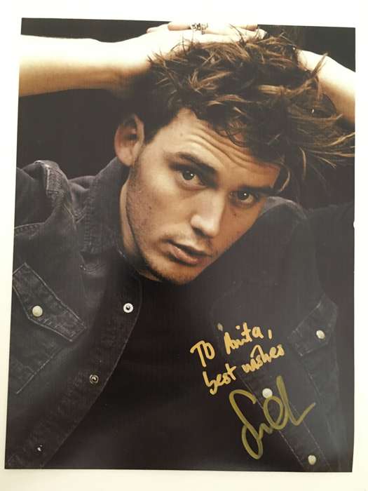 AUTOGRAPHED / SIGNED - SAM CLAFLIN  THE HUNGER GAMES  A4 SIZE