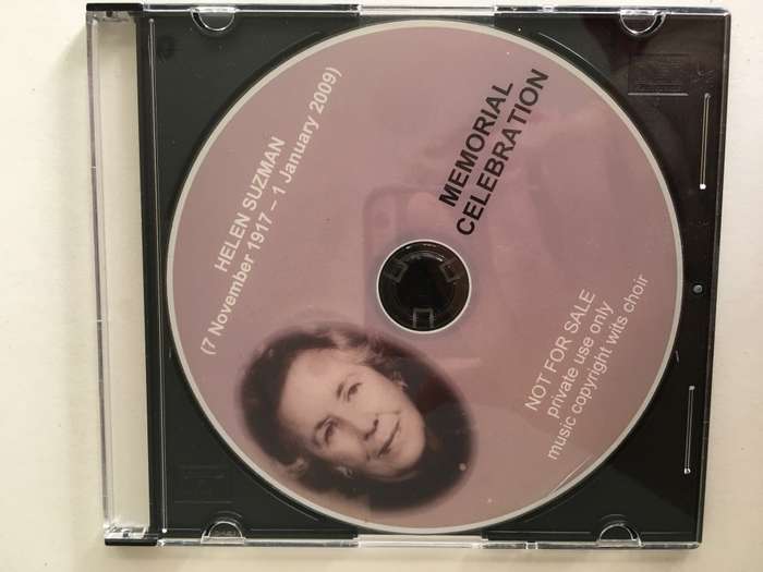 LOVELY AUTOGRAPH OF HELEN SUZMAN - 1917-2009 AND CD