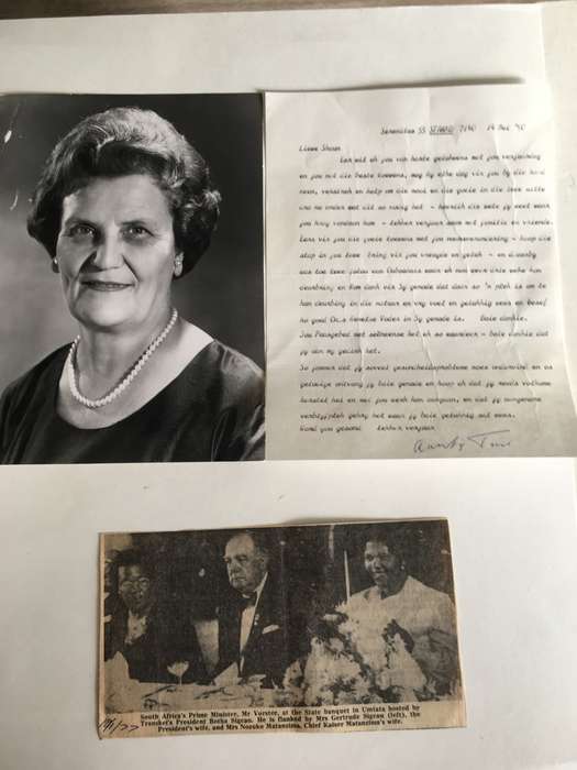 LOVELY PRESS PHOTO AND LETTER OF FORMER PRESIDENT WIFE MRS TINI VORSTER