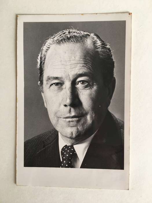 LOVELY AUTOGRAPH  OF FORMER MINISTER   SA HAYWARD