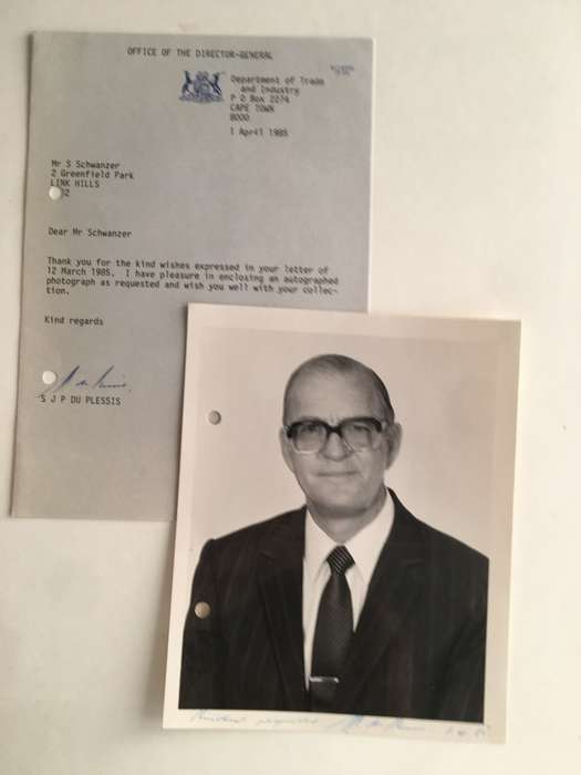 SIGNED LETTER OF FORMER DIRECTOR AND PHOTO - GENERAL  - 1985